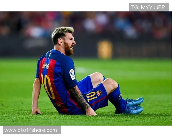 足球明星意外受伤门牙被撞粉碎球迷心痛不已赛季前景堪忧 足球明星意外受伤门牙被撞粉碎球迷心痛不已赛季前景堪忧