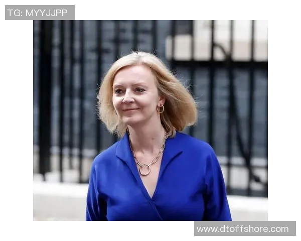 英国女首相与足球明星的传奇故事：权力与荣耀的交汇点